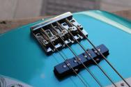 Squier Classic Vibe Active '70s Jazz Bass, Ocean Turquoise, 4, 15 KG