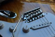 FENDER "NOS Custom Shop 1955 Stratocaster" HARDCASE, PAPERS, 3, 59 KG