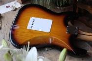 FENDER "NOS Custom Shop 1955 Stratocaster" HARDCASE, PAPERS, 3, 59 KG