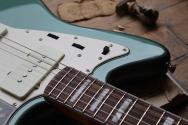 FENDER American Vintage II 1966 Jazzmaster in Sherwood Metallic, Bound Round-Laminated Rosewood HARDCASE, 3, 80 KG