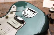 FENDER American Vintage II 1966 Jazzmaster in Sherwood Metallic, Bound Round-Laminated Rosewood HARDCASE, 3, 80 KG