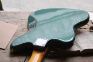 FENDER American Vintage II 1966 Jazzmaster in Sherwood Metallic, Bound Round-Laminated Rosewood HARDCASE, 3, 80 KG