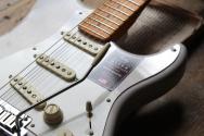 NEW MODEL!!!FENDER "American Ultra Luxe Vintage '50s Stratocaster, Maple Fingerboard, White Blonde" HARDCASE, 3, 72 KG