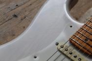 NEW MODEL!!!FENDER "American Ultra Luxe Vintage '50s Stratocaster, Maple Fingerboard, White Blonde" HARDCASE, 3, 72 KG