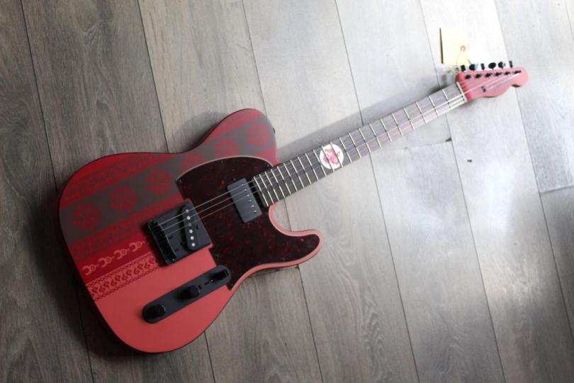 Monster Hunter Rathalos Telecaster, Rosewood Fingerboard, Rathalos Red, HARDCASE, 3, 59 KG
