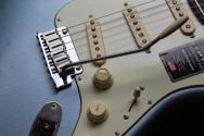 NEW MODEL!!! FENDER "American Ultra Luxe Vintage '60s Stratocaster, Rosewood Fingerboard, Ice Blue Metallic" HARDCASE, 3, 60 KG
