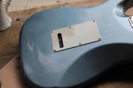 NEW MODEL!!! FENDER "American Ultra Luxe Vintage '60s Stratocaster, Rosewood Fingerboard, Ice Blue Metallic" HARDCASE, 3, 60 KG