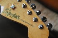 SQUIER "Limited Edition Squier Limited Edition Classic Vibe™ 60s Stratocaster®, Laurel Fingerboard, Aztec Gold" 3, 26 KG