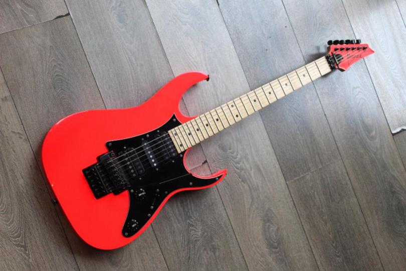 IBANEZ "20th Anniversary RG550MXX Road Flare Red (RF) with her original Ibanez Strap and limited Ibanez Picks" LIMITED HARDCASE