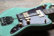 VINTAGE "30th Anniversary V65 Electric Guitar with Vibrato ~ Ventura Green" GIGBAG, 3, 6 KG