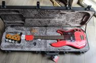 FENDER "NEW MODEL Limited Edition Vintera II Road Worn '60s Precision Bass, Rosewood Fingerboard, Fiesta Red" HARDCASE, 3, 76 KG