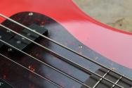 FENDER "NEW MODEL Limited Edition Vintera II Road Worn '60s Precision Bass, Rosewood Fingerboard, Fiesta Red" HARDCASE, 3, 76 KG