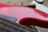 FENDER "NEW MODEL Limited Edition Vintera II Road Worn '60s Precision Bass, Rosewood Fingerboard, Fiesta Red" HARDCASE, 3, 76 KG