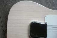 FENDER "Custom Shop Lush Closet Classic Postmodern Tele Maple, Aged White Blonde" HARDCASE