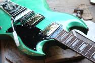 VINTAGE "Limited Green Sparkle VS6 ReIssued Vibrola Tailpiece" GIGBAG, 3, 68 KG
