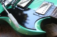 VINTAGE "Limited Green Sparkle VS6 ReIssued Vibrola Tailpiece" GIGBAG, 3, 68 KG
