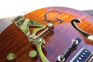 GRETSCH "G6120TGQM-56 Limited Edition Quilt Classic Chet Atkins, Hollow Body with Bigsby, Roundup Orange Stain Lacquer" HARDCASE
