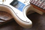 FENDER "Player II Stratocaster Present White Blonde" 3, 14 KG