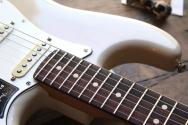 FENDER "Player II Stratocaster Present White Blonde" 3, 14 KG
