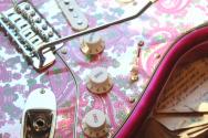 FENDER "Made in Japan Limited Stratocaster®, Maple Fingerboard, Pink Paisley" GIGBAG