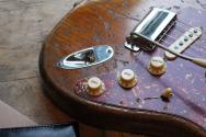 FENDER "LIMITED Custom Shop Roasted 1961 Stratocaster Super Heavy Relic Aged Natural" HARDCASE, PAPERS