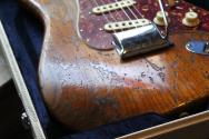 FENDER "LIMITED Custom Shop Roasted 1961 Stratocaster Super Heavy Relic Aged Natural" HARDCASE, PAPERS