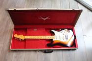FENDER "Custom Shop Stratocaster 1962 Vintage Custom MPL TCP 3 Tone Sunburst" HARDCASE, PAPERS