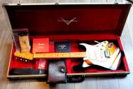 FENDER "Custom Shop Stratocaster 1962 Vintage Custom MPL TCP 3 Tone Sunburst" HARDCASE, PAPERS