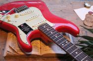 FENDER "NEW MODEL American Professional Classic Stratocaster" GIGBAG, PAPERS