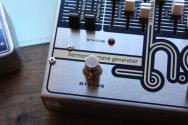 Electro-Harmonix "Hog2 with Foot Controller Pedal"