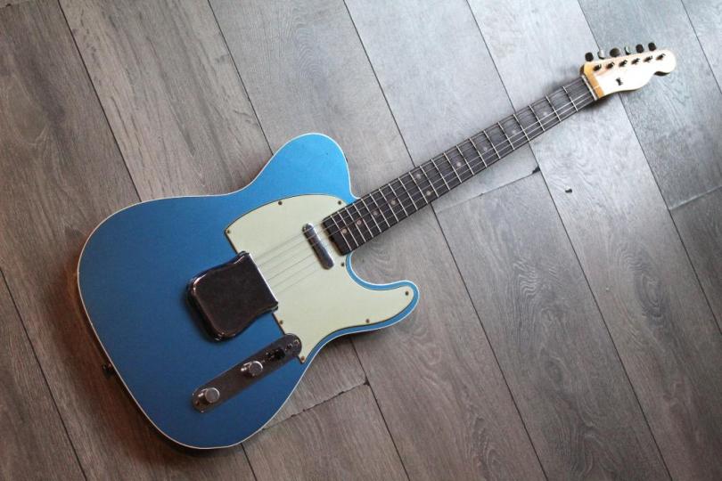 FENDER "Limited Custom Shop 1960 Journeyman,Rosewood, Baltic Blue" HARDCASE, 3, 33 KG