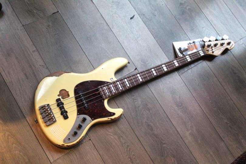 SANDBERG California Marlowe DK 4 Creme Hardcore Aged with Gig Bag, 3, 48 KG