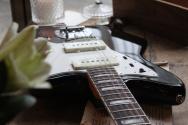 FENDER Limited Edition American Vintage II 1966 Jazzmaster®, Rosewood Fingerboard, Black, HARDCASE, PAPERS