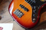 SIRE "Marcus Miller V5 4-String, Tobacco Sunburst" 4, 30 KG
