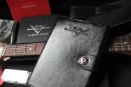 FENDER Custom Shop Limited CuNiFe Telecaster Custom Journeyman Relic, Silver Sparkle HARDCASE, 3, 75 KG
