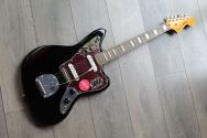Squier "Classic Vibe '70s Jaguar, Black, India Laurel" 3, 35 KG