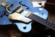 GRETSCH LIMITED Falcon Hollow Body with String-Thru Bigsby and Gold Hardware, Ebony Fingerboard, Cerulean Smoke HARDCASE