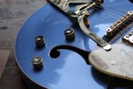 GRETSCH LIMITED Falcon Hollow Body with String-Thru Bigsby and Gold Hardware, Ebony Fingerboard, Cerulean Smoke HARDCASE