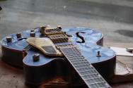 GRETSCH LIMITED Falcon Hollow Body with String-Thru Bigsby and Gold Hardware, Ebony Fingerboard, Cerulean Smoke HARDCASE