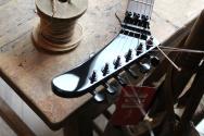 FENDER "Tom Morello "Arm The Homeless", Rosewood Fingerboard, Blue Ice Metallic, Deluxe Black Hardshell"