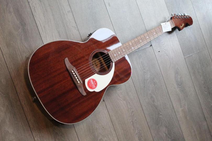 Fender "Limited Edition California Standard Monterey™, Natural Sapele"