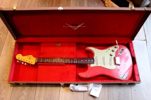 FENDER "Custom Shop Michael Landau Signature 1963 Stratocaster Fiesta Red" HARDCASE, PAPERS