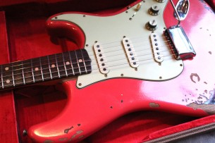 FENDER "Custom Shop Michael Landau Signature 1963 Stratocaster Fiesta Red" HARDCASE, PAPERS