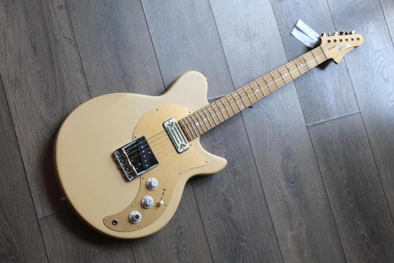 EASTMAN Fullertone SC'52 Desert Sand, GIGBAG, PAPERS, 2, 99 KG