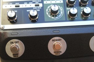 BOSS "RE- 202 Space Echo"