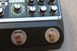 BOSS "RE- 202 Space Echo"