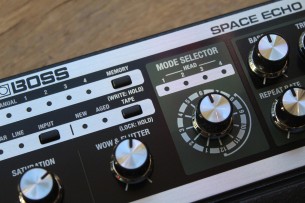 BOSS "RE- 202 Space Echo"