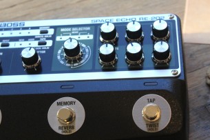 BOSS "RE- 202 Space Echo"