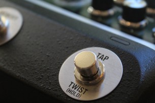 BOSS "RE- 202 Space Echo"