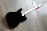 FENDER "Jack White Triplecaster, Maple Fingerboard, Black" HARDCASE